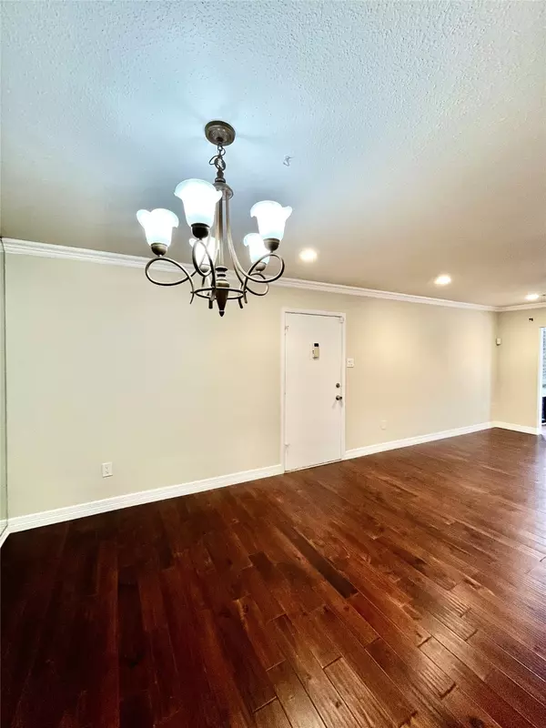 Houston, TX 77024,7575 Katy FWY #85