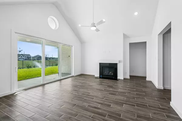 Mont Belvieu, TX 77535,12907 Old Fashion CIR