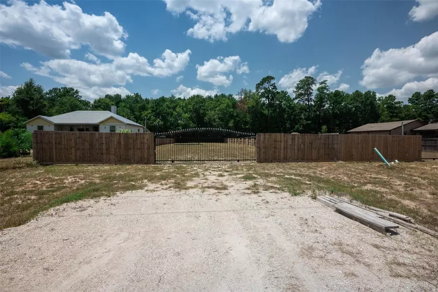 534 County Road 5037, Cleveland, TX 77327