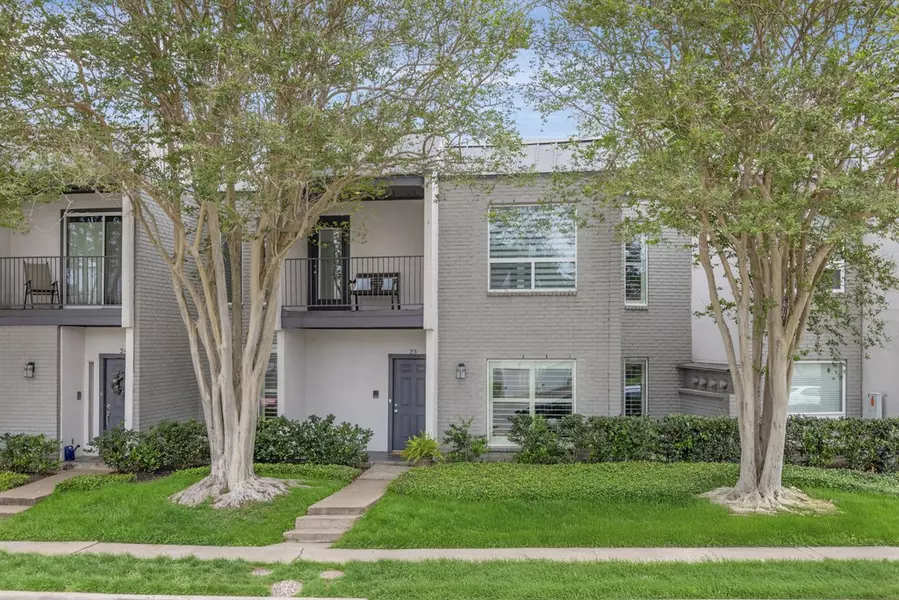 1300 Augusta DR #23, Houston, TX 77057