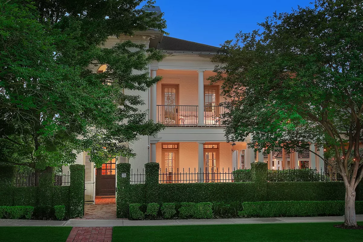 The Woodlands, TX 77380,46 E Bay BLVD