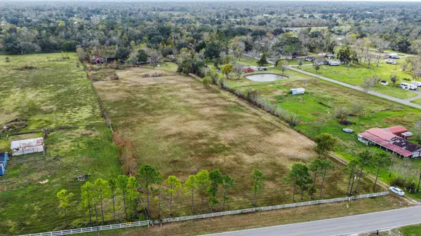 Brazoria, TX 77422,3527 County Road 353