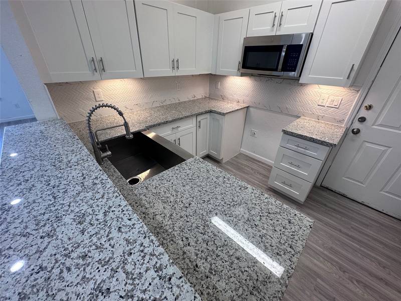 6946 Paris ST #B, Houston, TX 77021