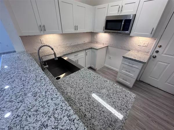 6946 Paris ST #B, Houston, TX 77021