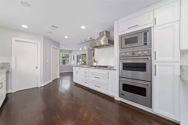 Houston, TX 77042,10034 Bordley DR