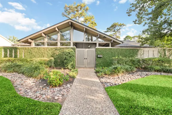 Houston, TX 77042,10034 Bordley DR