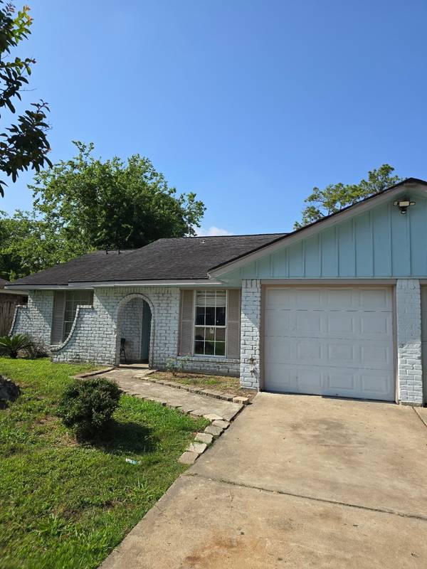 7719 Garsee DR, Houston, TX 77040