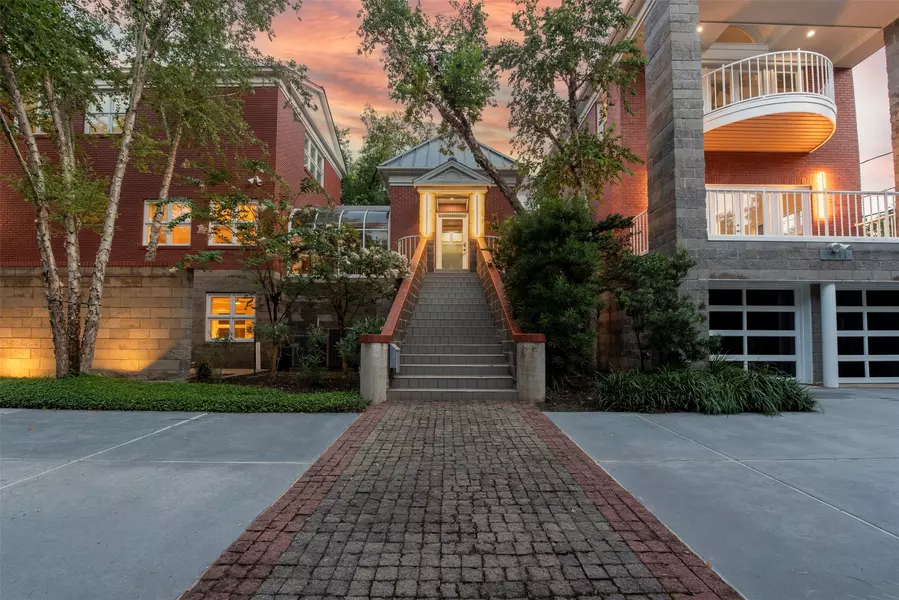 3211 Pittsburg ST, West University Place, TX 77005