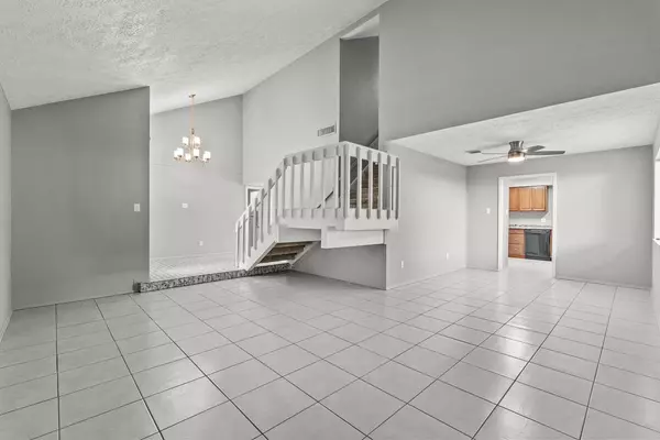 League City, TX 77573,105 Misty Brook LN