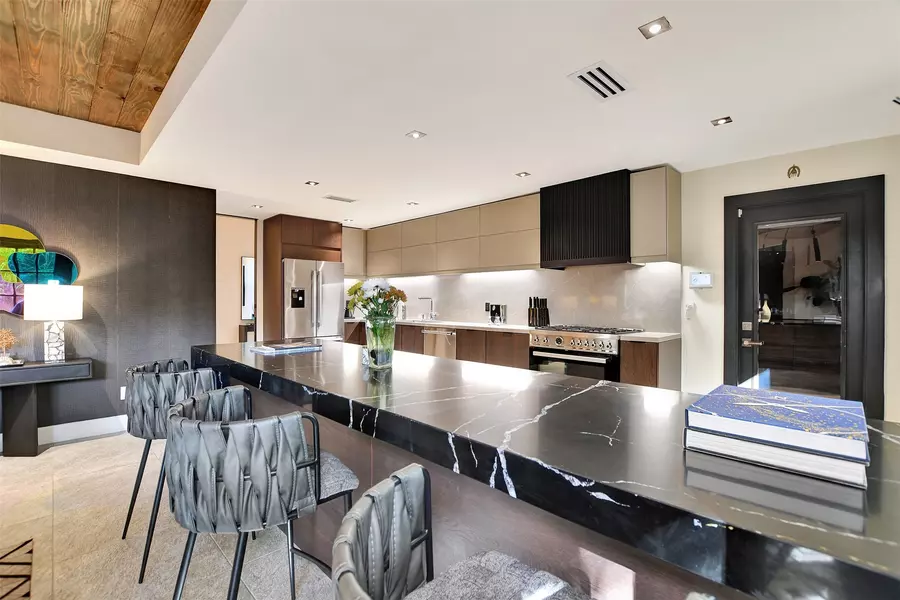 5454 John Dreaper DR, Houston, TX 77056