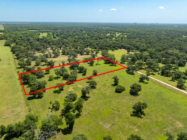 425 Valley Oaks Drive,  Van Vleck,  TX 77482