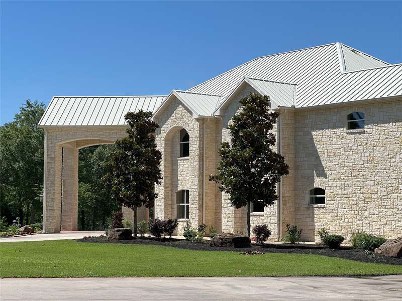 3087 N Fm 1486 RD, Montgomery, TX 77356