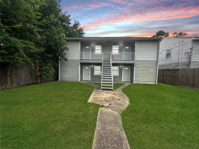 14147 Force ST #4, Houston, TX 77015