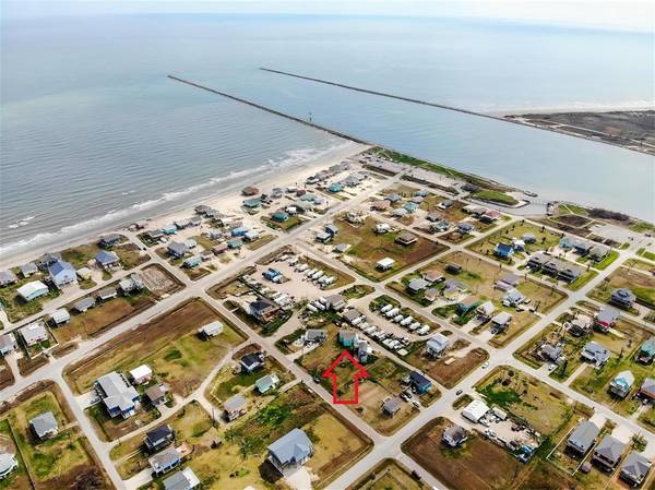 323 Texas ST, Freeport, TX 77541