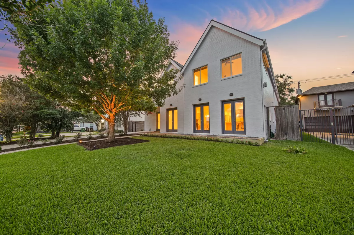 Houston, TX 77025,3810 Bellefontaine ST