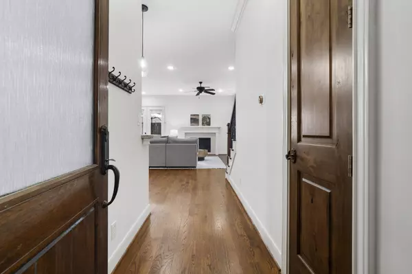 Houston, TX 77008,1334 Alexander ST