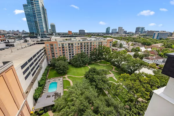 Houston, TX 77098,2701 Westheimer RD #PHE