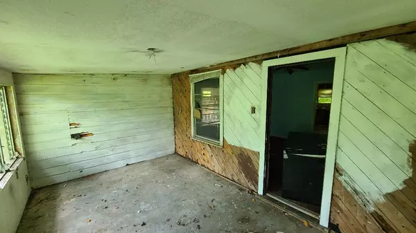 Baytown, TX 77521,5919 Crosby Cedar Bayou RD