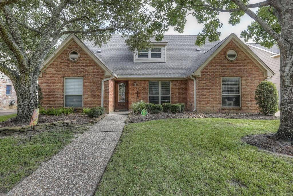 12439 Piping Rock DR, Houston, TX 77077