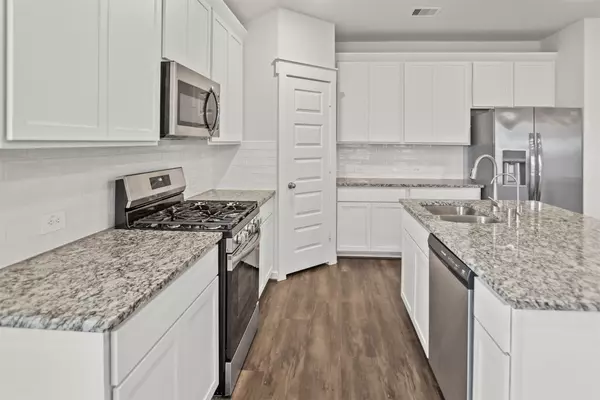 Cleveland, TX 77327,30290 Kingston Heath DR