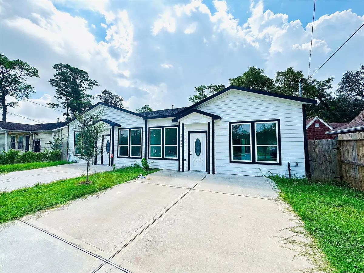 Houston, TX 77028,7002 S Hall ST