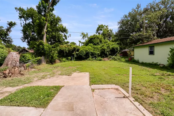 Angleton, TX 77515,604 W Peach ST