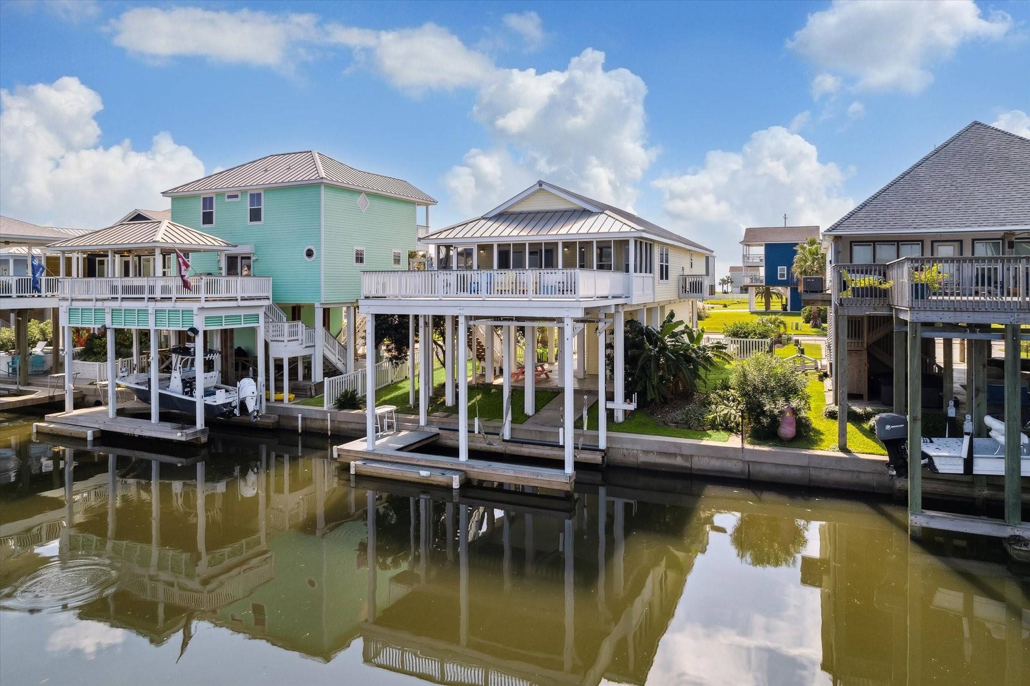 22206 Cantina DR, Galveston, TX 77554