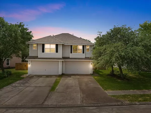 471 Folk Crest LN,  Dickinson,  TX 77539