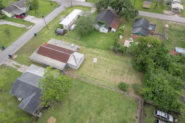 Sweeny, TX 77480,705 Alice ST