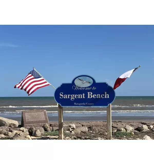942 Marlin DR, Sargent, TX 77414