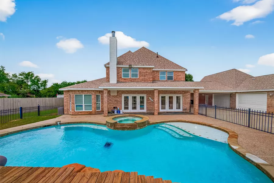 7107 Pearson RD, Santa Fe, TX 77517