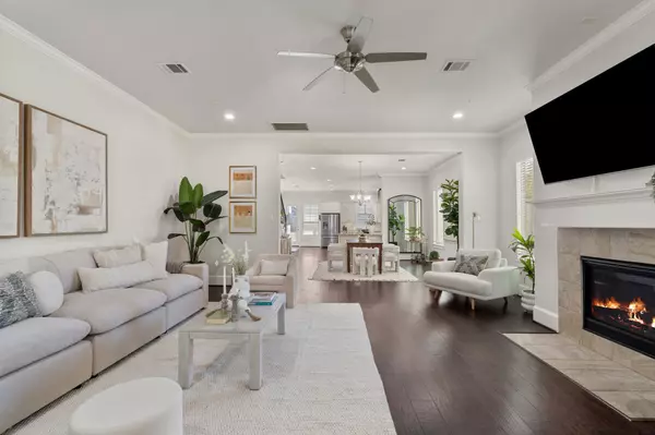 Houston, TX 77008,544 W 24th ST