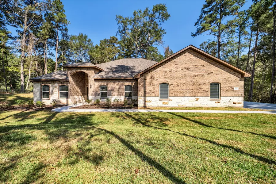 162 Bighorn RD, New Waverly, TX 77358