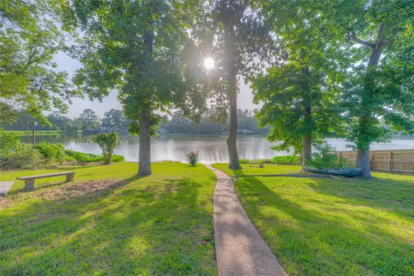 Livingston, TX 77351,455 E Lake DR