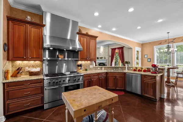 Damon, TX 77430,18206 River Oaks RD