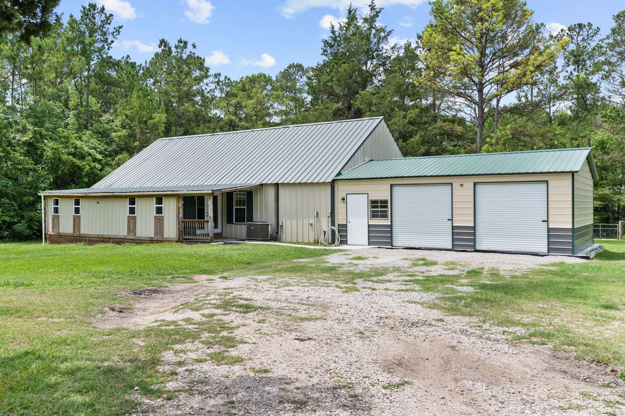 9 Wood Forest DR, New Waverly, TX 77358