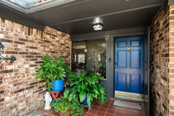 East Bernard, TX 77435,14907 River Oaks DR