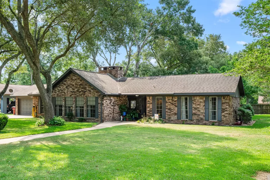 14907 River Oaks DR, East Bernard, TX 77435