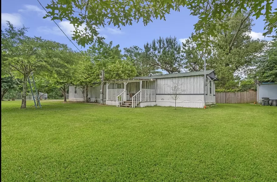 1305 N Blair AVE, Cleveland, TX 77327