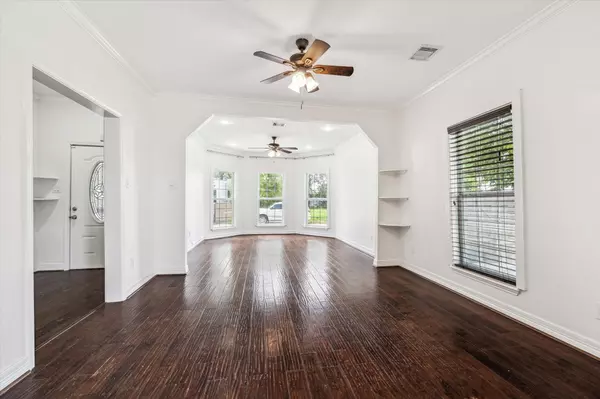 Houston, TX 77023,3811 Walker ST