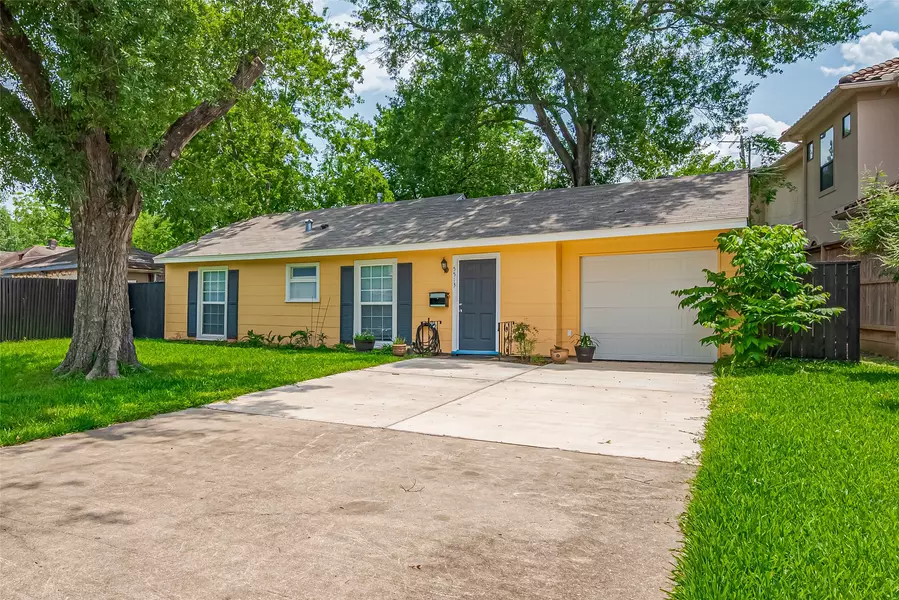 5513 Fairdale LN, Houston, TX 77056