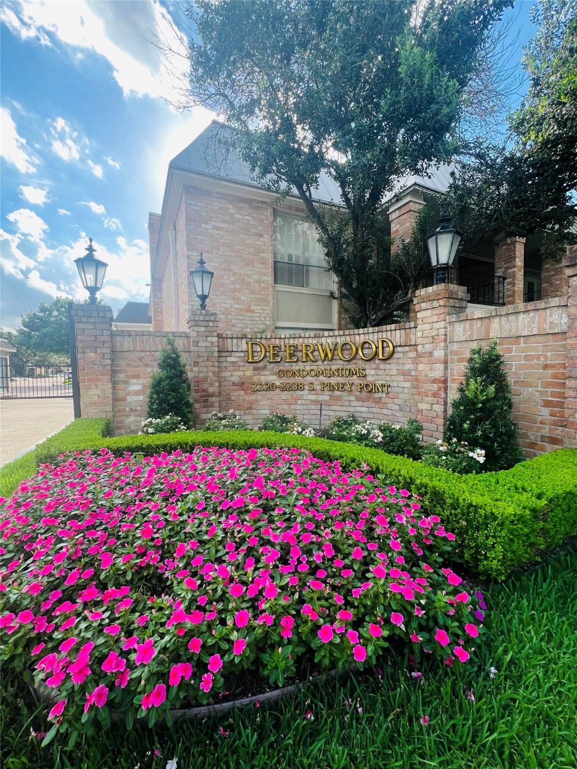 Houston, TX 77063,2226 S Piney Point RD #104
