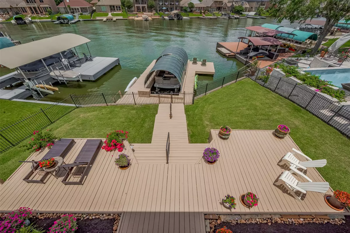 Montgomery, TX 77356,364 Bayshore DR