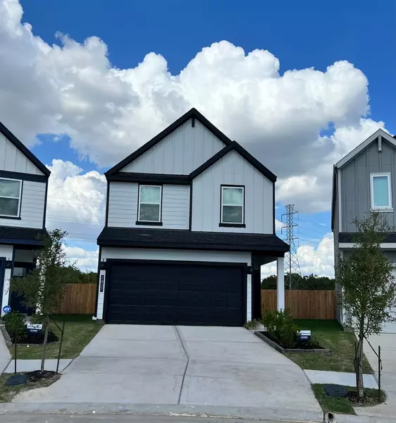 2837 Lisburn Terrace LN, Houston, TX 77051