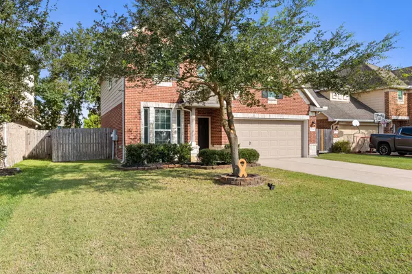 204 Rippling Creek LN, Alvin, TX 77511