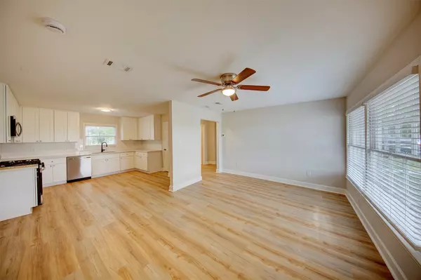 Texas City, TX 77590,1418 13th AVE N