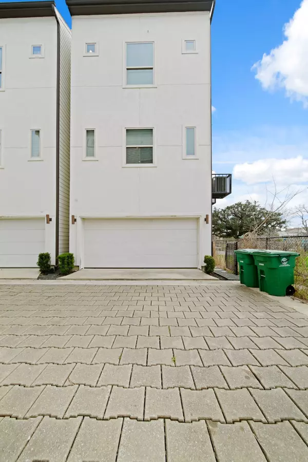 Houston, TX 77020,703 Schwartz ST