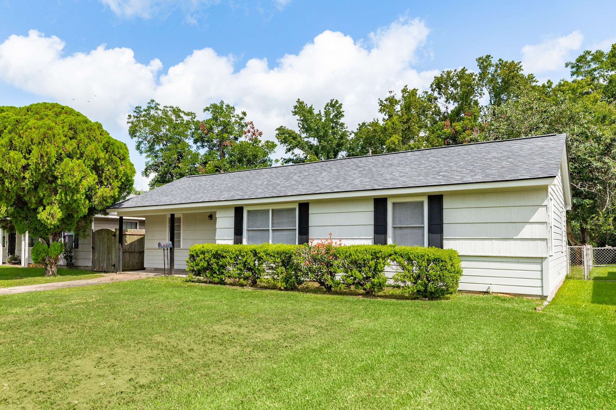 West Columbia, TX 77486,1118 Woodbine DR