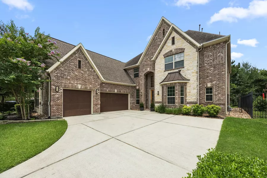 34 N Swanwick PL, Tomball, TX 77375