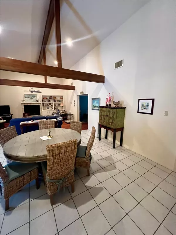 Crystal Beach, TX 77650,3185 Sea Castle DR